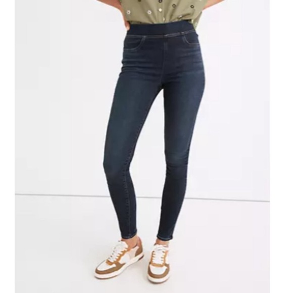 Madewell “ The Anywhere Jean” - Picture 2 of 10